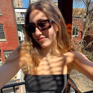 Meet your Posher, Simone